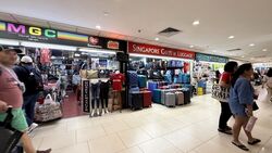 Lucky Plaza (D9), Retail #561793791